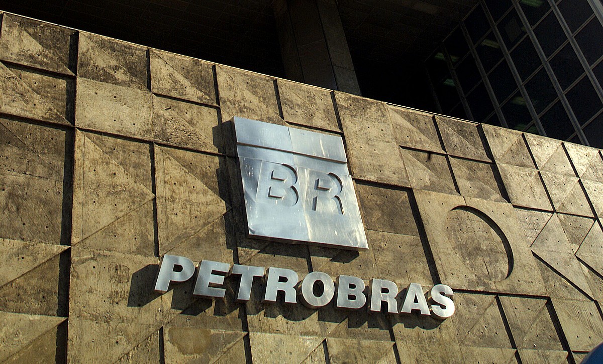 Petrobras anuncia aumento no preço do óleo diesel