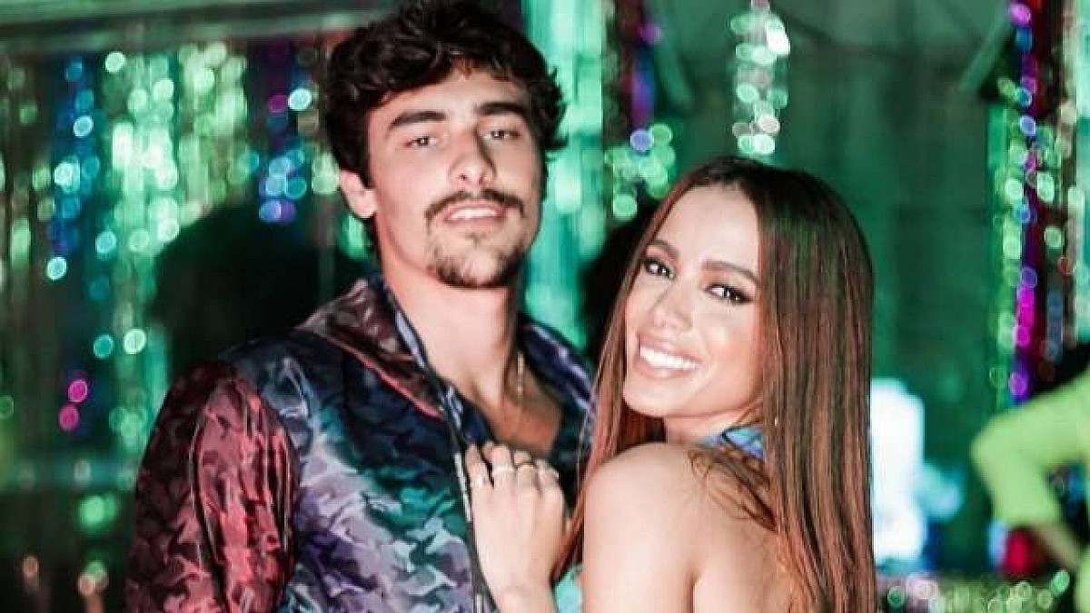 Anitta e Bruno Montaleone ficam após festa