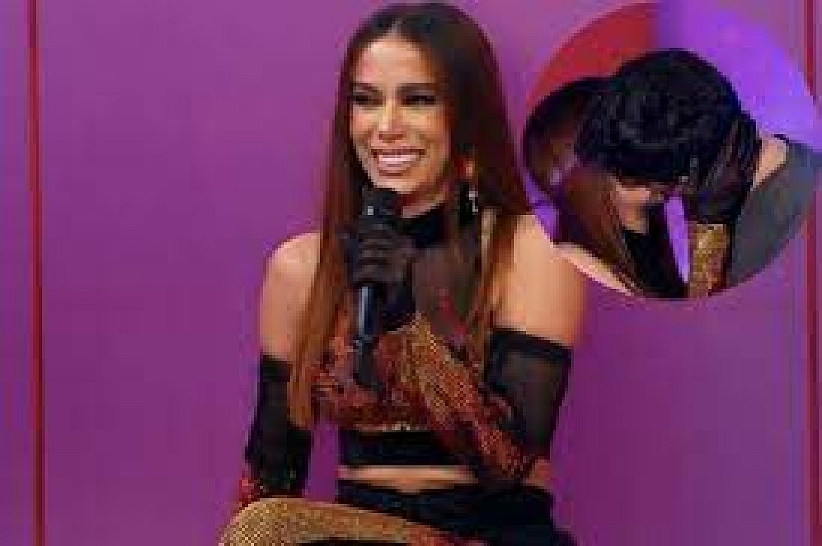 Anitta beija muito no palco do Domingão