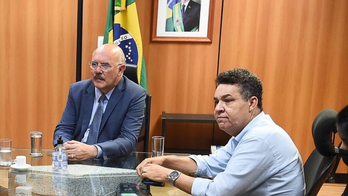 Prefeito diz que pastor lobista pediu propina até em Bíblias para liberar recursos do MEC