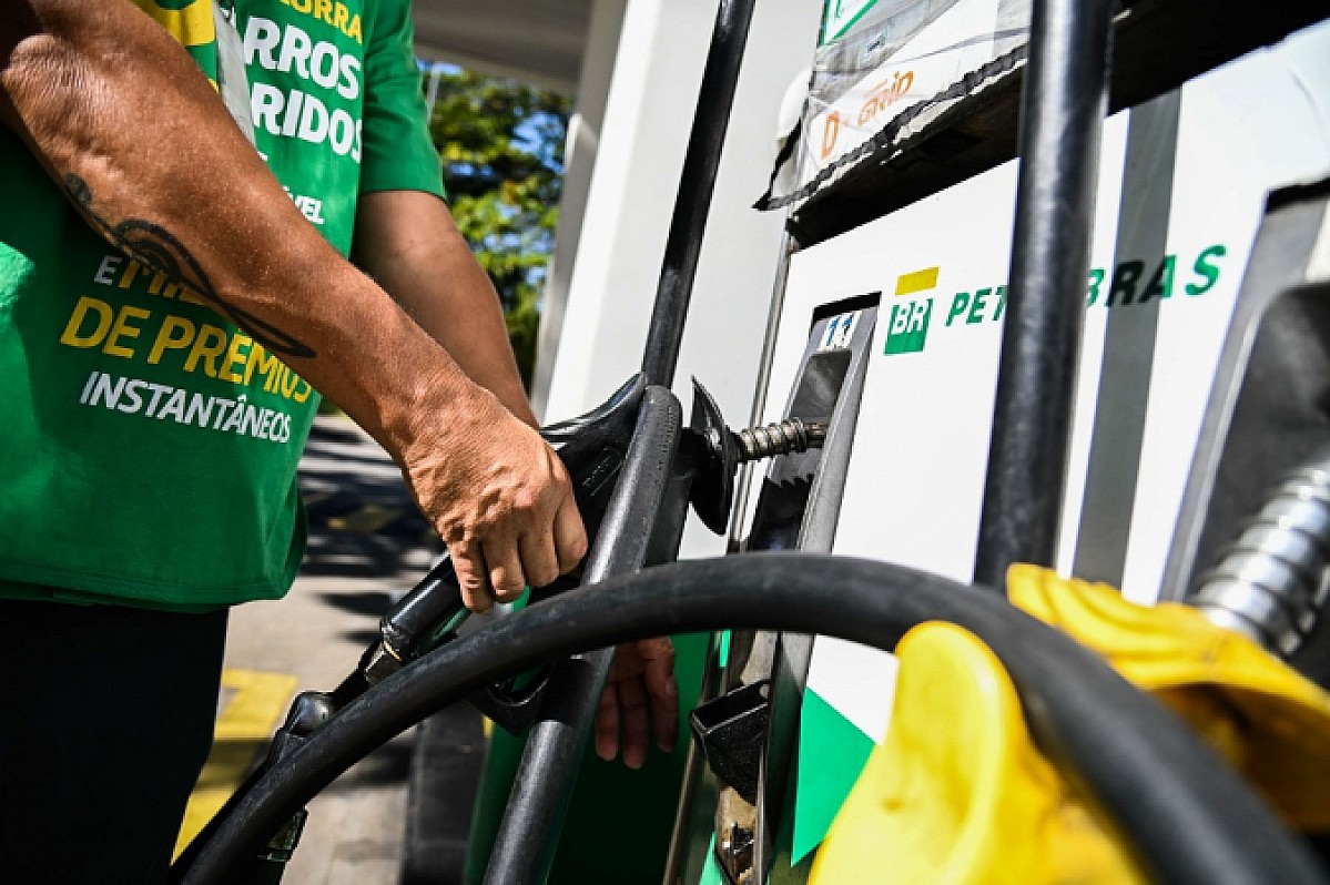 Diesel vendido pela Petrobrás fica mais barato a partir de hoje (5)