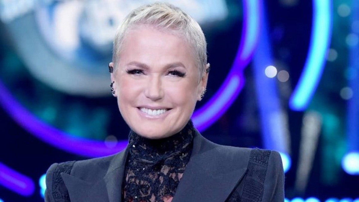 Eleições 2022: Xuxa é acusada de furar fila de votação e causa tumulto