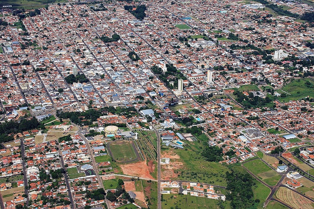 Brasil terá onda de calor excepcional com 40° a 45° graus e risco a vida. 