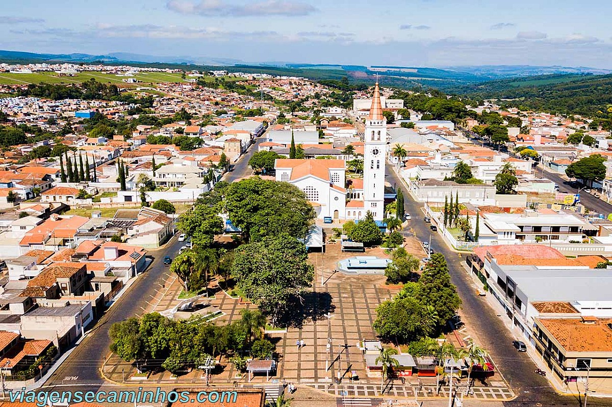 Corpo é encontrado em riacho às margens da Rodovia Francisco Alves Negrão em Itararé