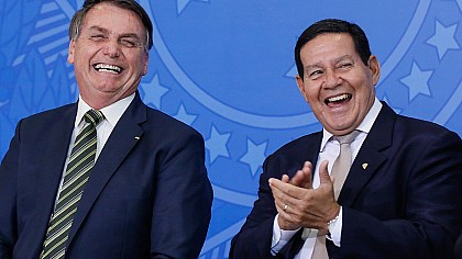 TSE arquiva ações que pediam cassação da chapa Bolsonaro-Mourão