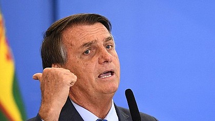 PF vai investigar a relação de Bolsonaro com milícias digitais