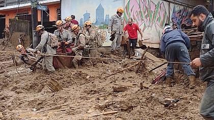 Temporal em Petrópolis deixa 104 mortos