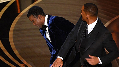 Will Smith pede desculpas a Chris Rock por tapa durante o Oscar