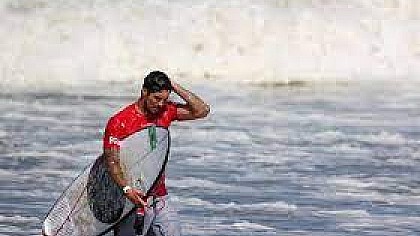 Gabriel Medina deixa de seguir Yasmin Brunet