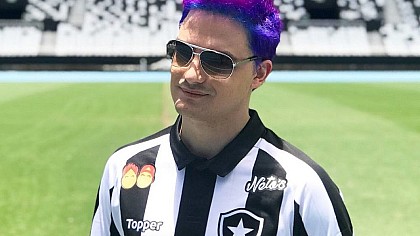 Felipe Neto relatou ter sofrido ameaça de morte durante o jogo do Botafogo