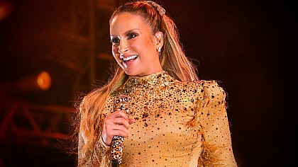 Ex funcionário processa a cantora Cláudia Leitte e pede indenização milionária