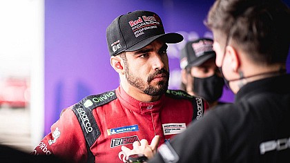 Caio Castro sofre acidente durante corrida e causa clima de tensão em Interlagos